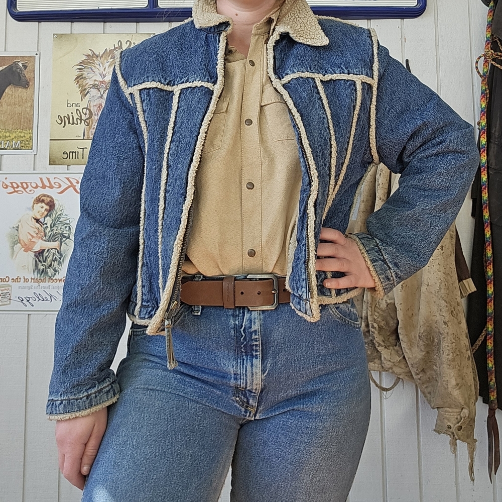 Vintage Wrangler Sherpa lined Denim Jacket